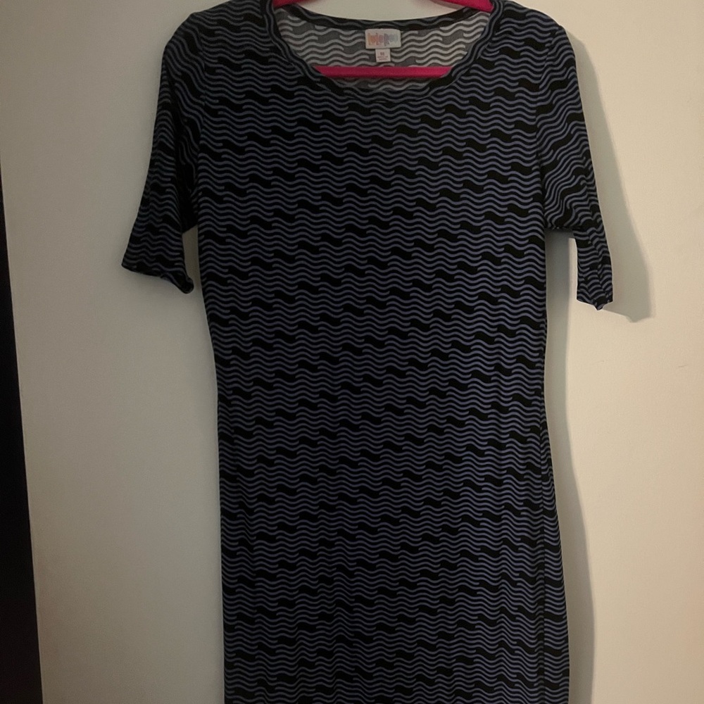LuLaRoe Julia dress, size m, light purple and black, legging material